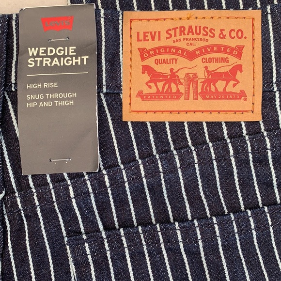 Levi’s Premium Wedgie Straight - Railroad Stripe - Picture 5 of 7